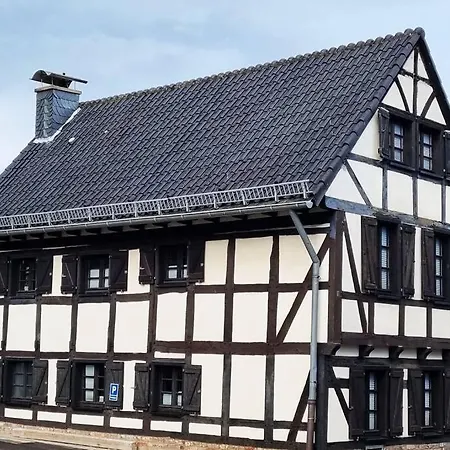 Altes Romantisches Fachwerkhaus In Rheinnaehe Auch Fuer Workation Geeignet Köln Exterior foto