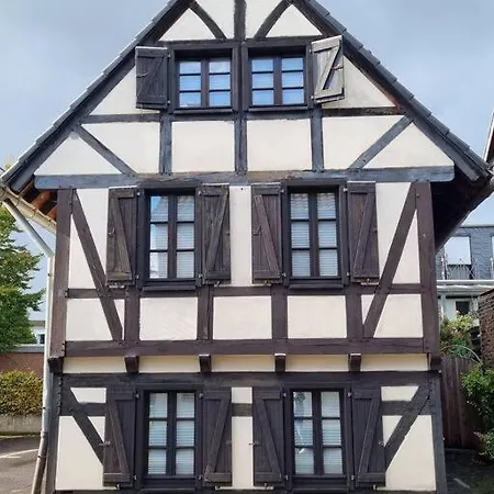 Altes Romantisches Fachwerkhaus In Rheinnaehe Auch Fuer Workation Geeignet Köln Exterior foto